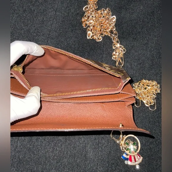 LOUIS VUITTON✅AUTHENTIC LONG ACCORDION WALLET - Picture 12 of 16